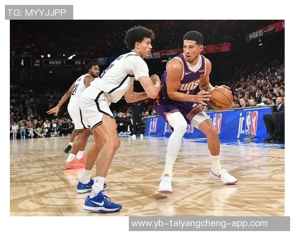 布克谈三分选择原因：突破难以造犯规裁判不易给机会